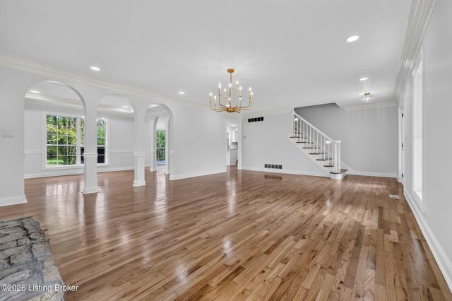 3815 Carriage Pointe Dr, Crestwood, KY 40014