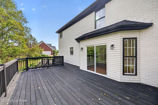 3815 Carriage Pointe Dr, Crestwood, KY 40014