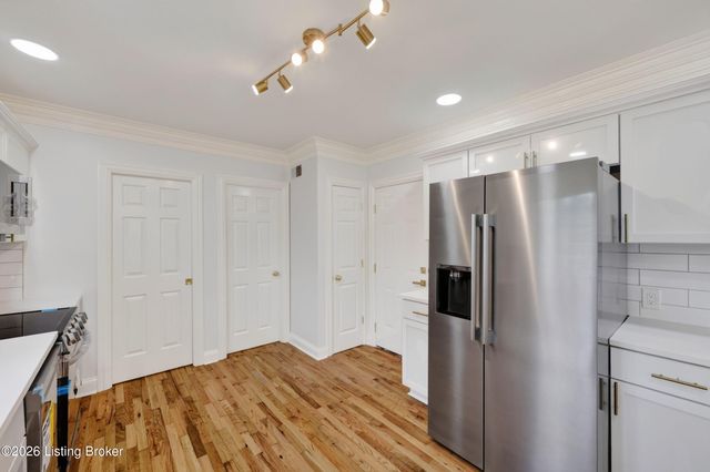 3815 Carriage Pointe Dr, Crestwood, KY 40014