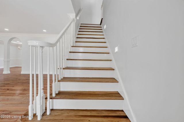 3815 Carriage Pointe Dr, Crestwood, KY 40014