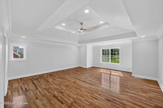 3815 Carriage Pointe Dr, Crestwood, KY 40014