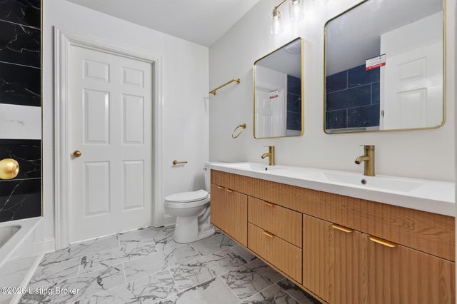 3815 Carriage Pointe Dr, Crestwood, KY 40014