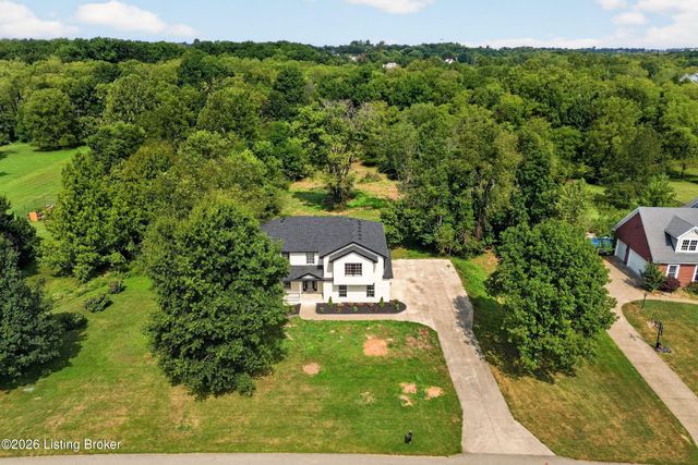 3815 Carriage Pointe Dr, Crestwood, KY 40014