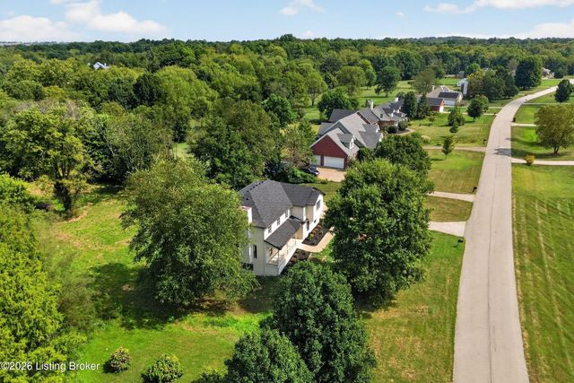 3815 Carriage Pointe Dr, Crestwood, KY 40014