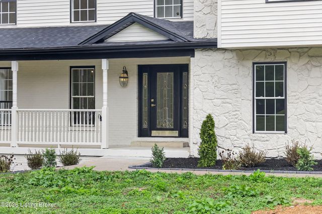 3815 Carriage Pointe Dr, Crestwood, KY 40014