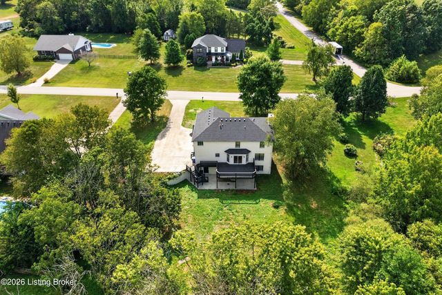 3815 Carriage Pointe Dr, Crestwood, KY 40014