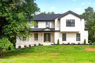 3815 Carriage Pointe Dr, Crestwood, KY 40014