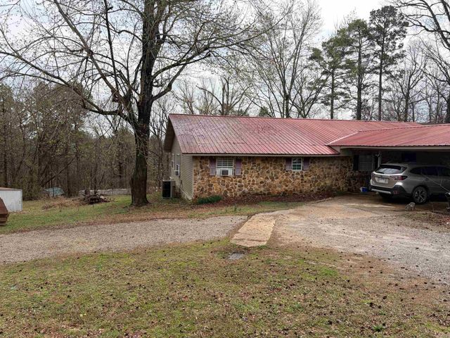 100 Kendall Dr Drive, Salesville, AR 72653