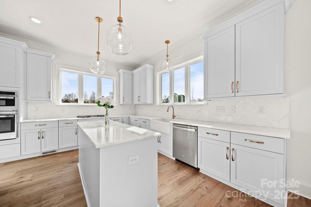 16612 Blackberry Hills Drive, Midland, NC 28107