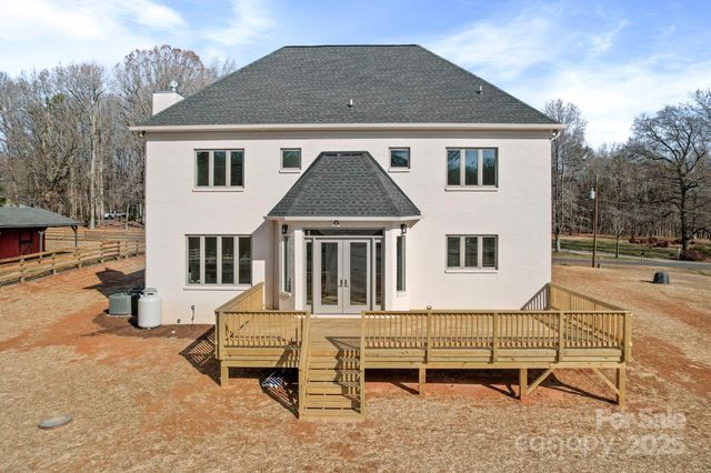 16612 Blackberry Hills Drive, Midland, NC 28107
