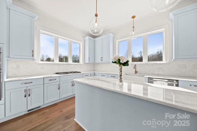 16612 Blackberry Hills Drive, Midland, NC 28107