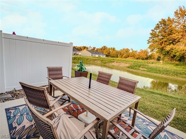 118 W Spring Drive, Elyria, OH 44035