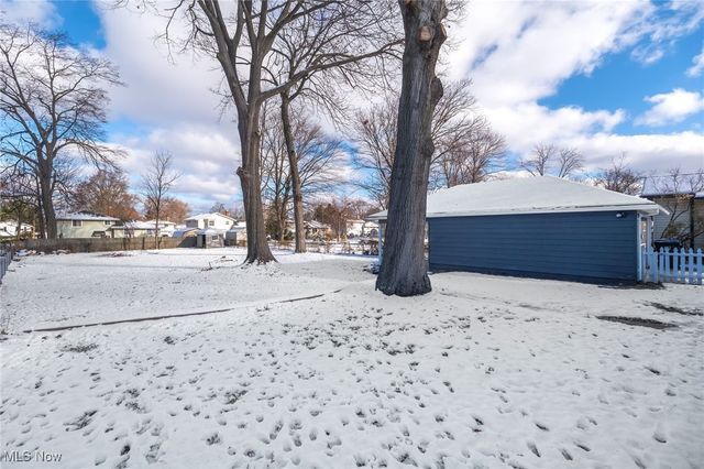 13984 Settlement Acres Drive, Brook Park, OH 44142