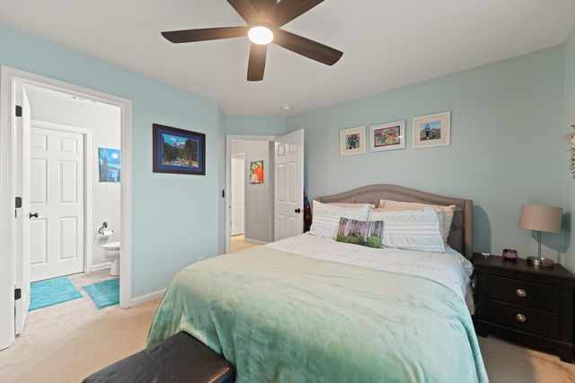 586 Vine Street, Hampshire, IL 60140