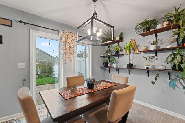 586 Vine Street, Hampshire, IL 60140