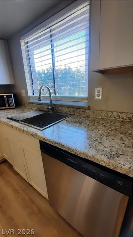 1632 MARATHON Drive 12, Las Vegas, NV 89108