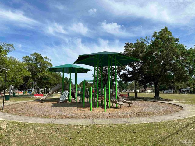 1970 W Romana St, Pensacola, FL 32502