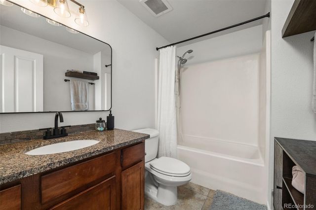 100 Park Avenue W 1303, Denver, CO 80205