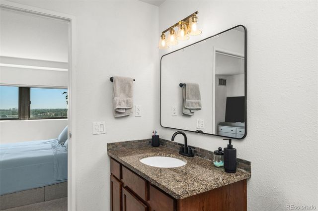 100 Park Avenue W 1303, Denver, CO 80205
