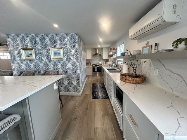 23 Anthony Street 2, Newport, RI 02840