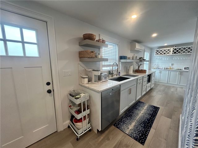 23 Anthony Street 2, Newport, RI 02840