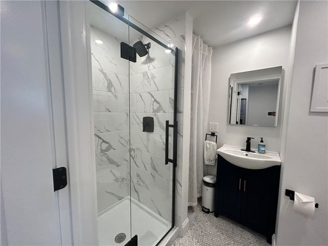 23 Anthony Street 2, Newport, RI 02840