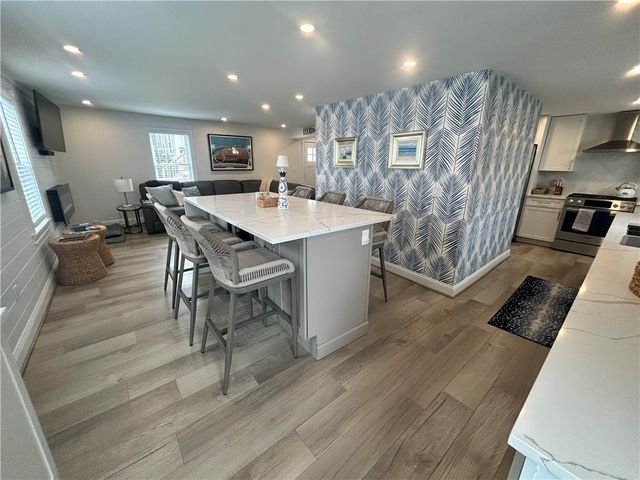 23 Anthony Street 2, Newport, RI 02840