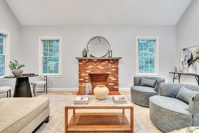 46 Holmes St, Needham, MA 02492