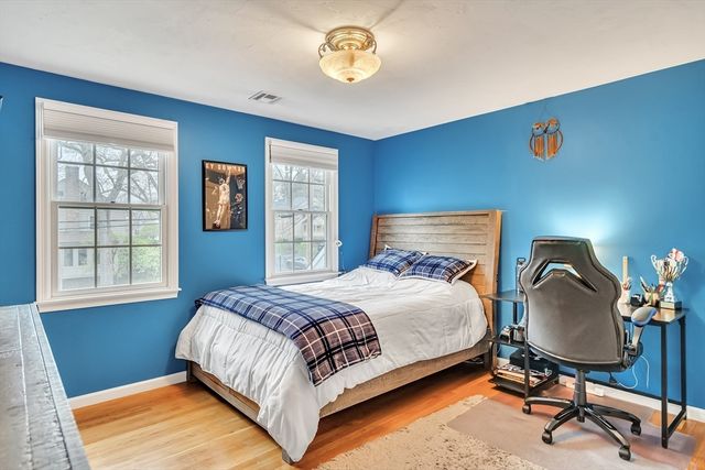 46 Holmes St, Needham, MA 02492