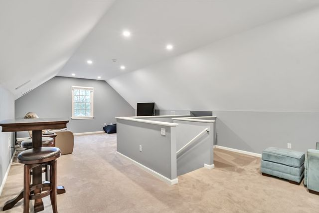 46 Holmes St, Needham, MA 02492