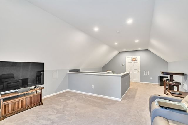 46 Holmes St, Needham, MA 02492