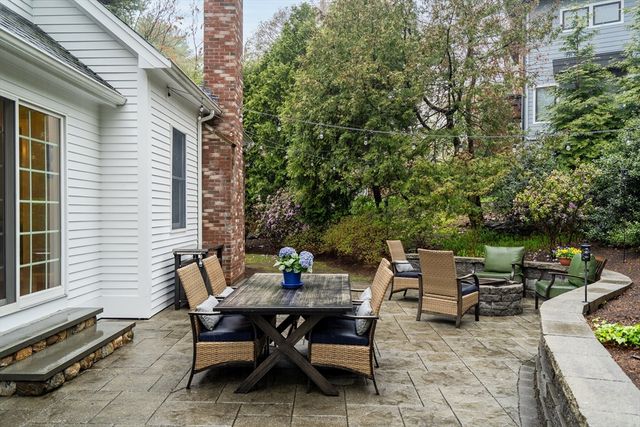 46 Holmes St, Needham, MA 02492
