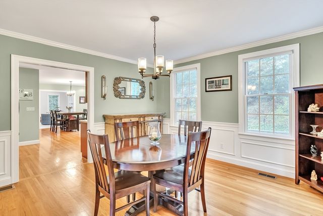 46 Holmes St, Needham, MA 02492