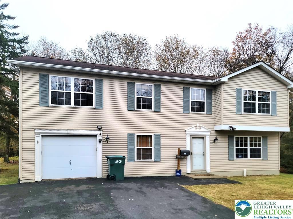 721 COUNTRY PLACE Drive, Coolbaugh Twp, PA 18466