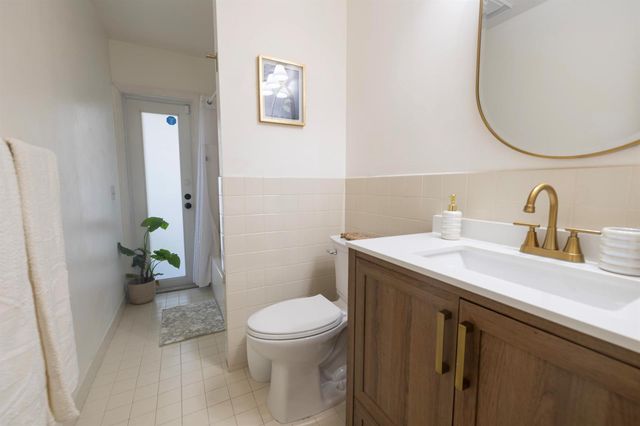 10195 Greentrail Drive, Boynton Beach, FL 33436