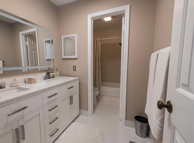 10195 Greentrail Drive, Boynton Beach, FL 33436