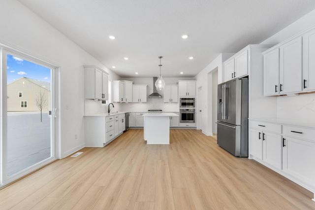 4707 Obsidian Way, Victoria, MN 55386