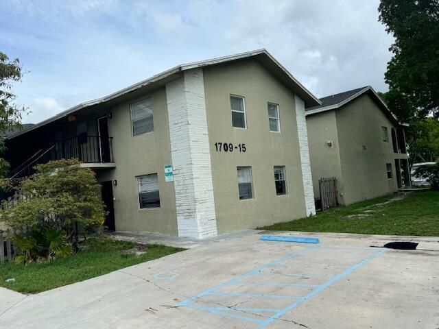 1709 S Federal Highway 6, Lake Worth Beach, FL 33460