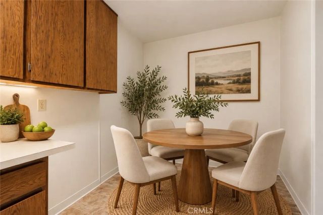 320 E Stocker 107, Glendale, CA 91207