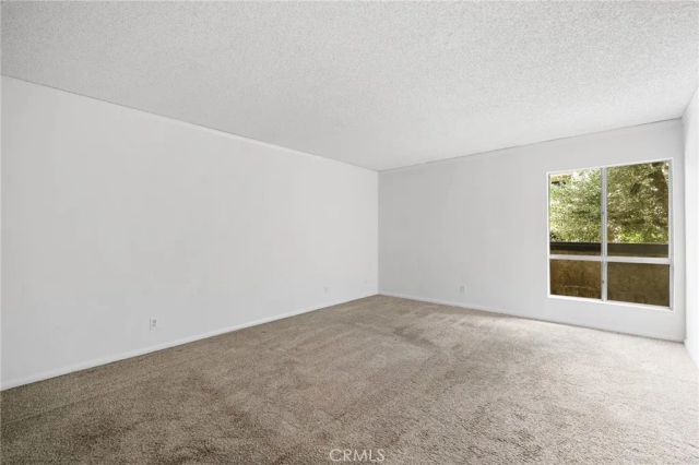 320 E Stocker 107, Glendale, CA 91207