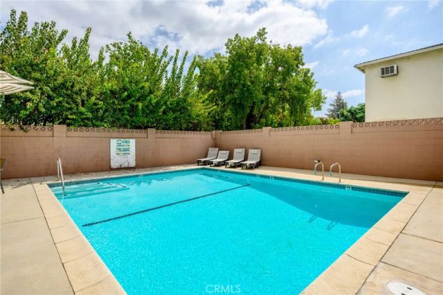 320 E Stocker 107, Glendale, CA 91207