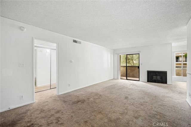 320 E Stocker 107, Glendale, CA 91207