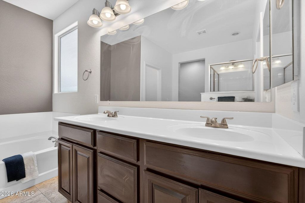 Image 26 of property listing at 3849 E Morrison Ranch Parkway, Gilbert, AZ 85296