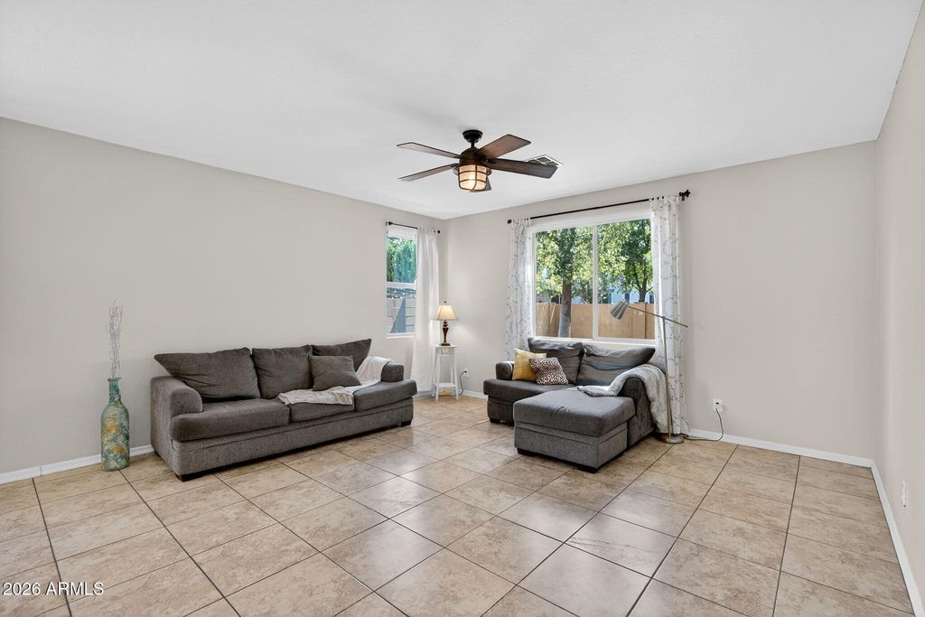 Image 8 of property listing at 3849 E Morrison Ranch Parkway, Gilbert, AZ 85296