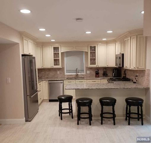 418 Hasbrouck Boulevard, Oradell, NJ 07649