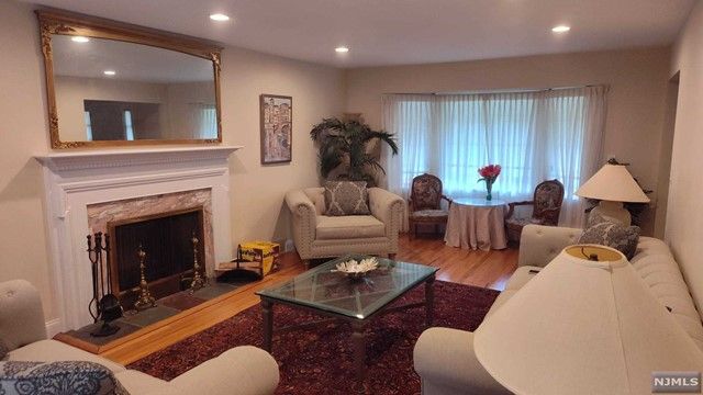 418 Hasbrouck Boulevard, Oradell, NJ 07649