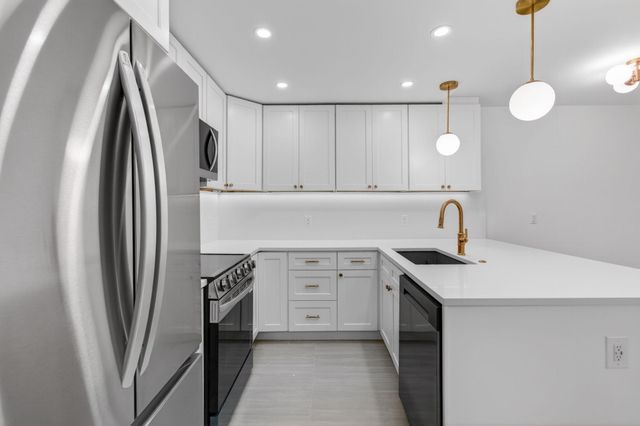 314 Pine Ridge Circle A1, Greenacres, FL 33463