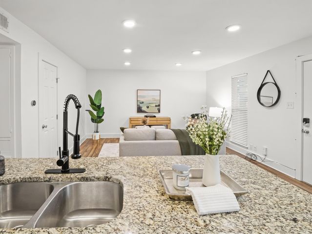 5820 Berkman DR 110, Austin, TX 78723