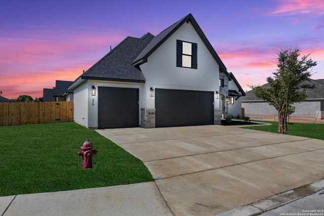 278 Allen Ave, Castroville, TX 78009