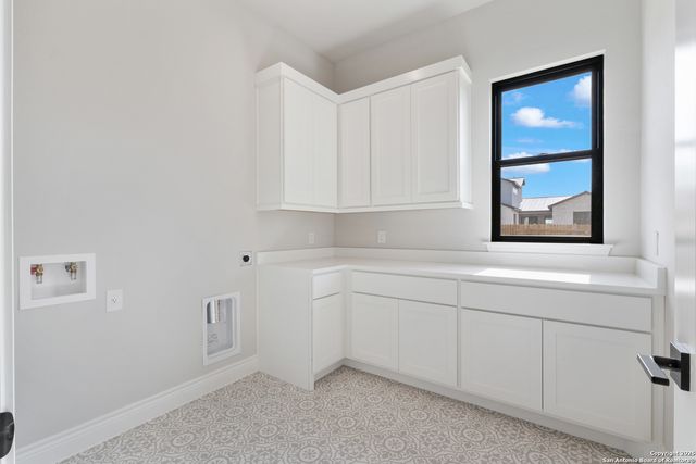 278 Allen Ave, Castroville, TX 78009